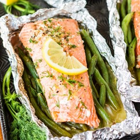 Lemony garlic butter grilled salmon in foil packets